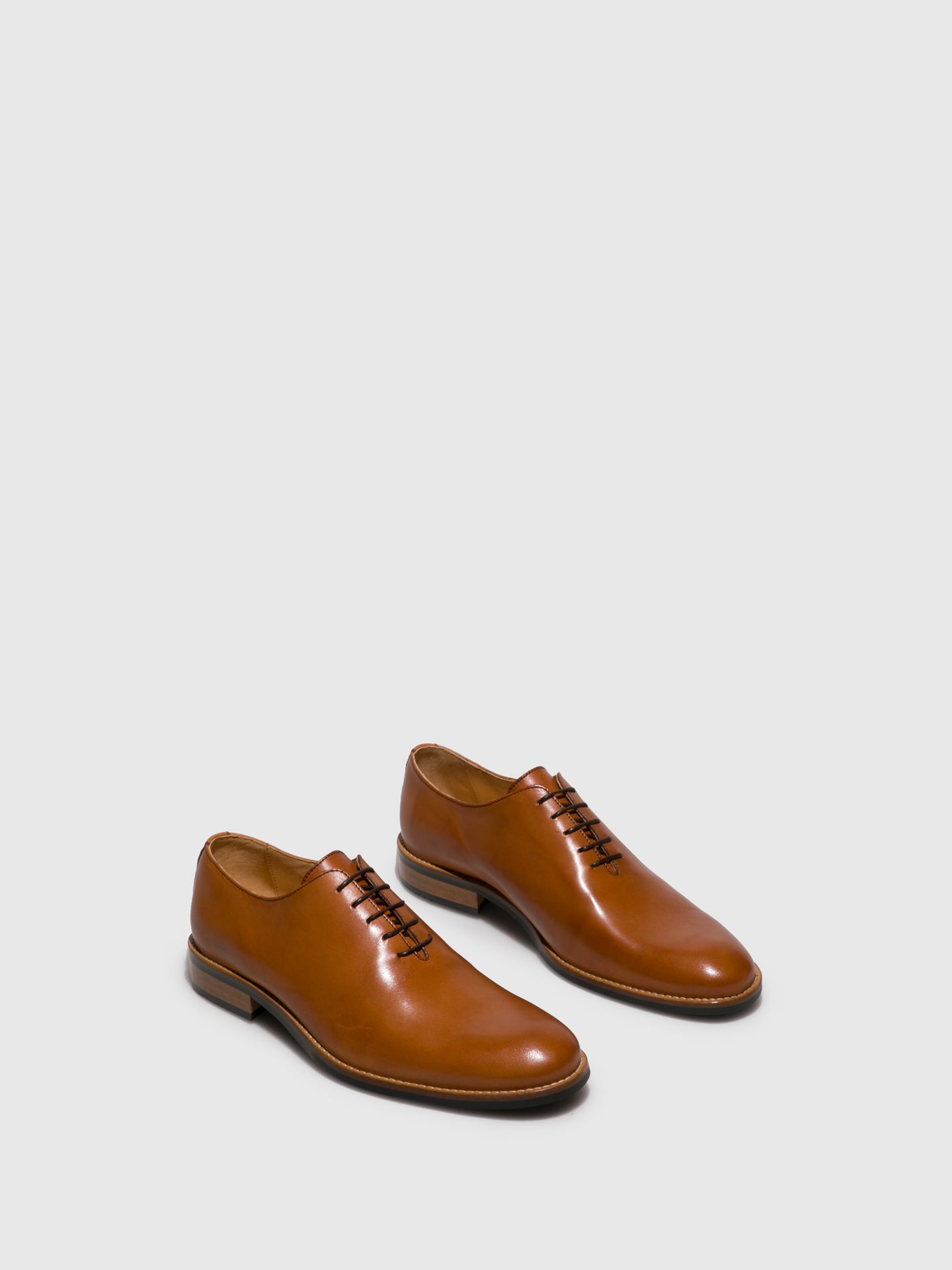 Foreva Sapatos Clássicos em Castanho